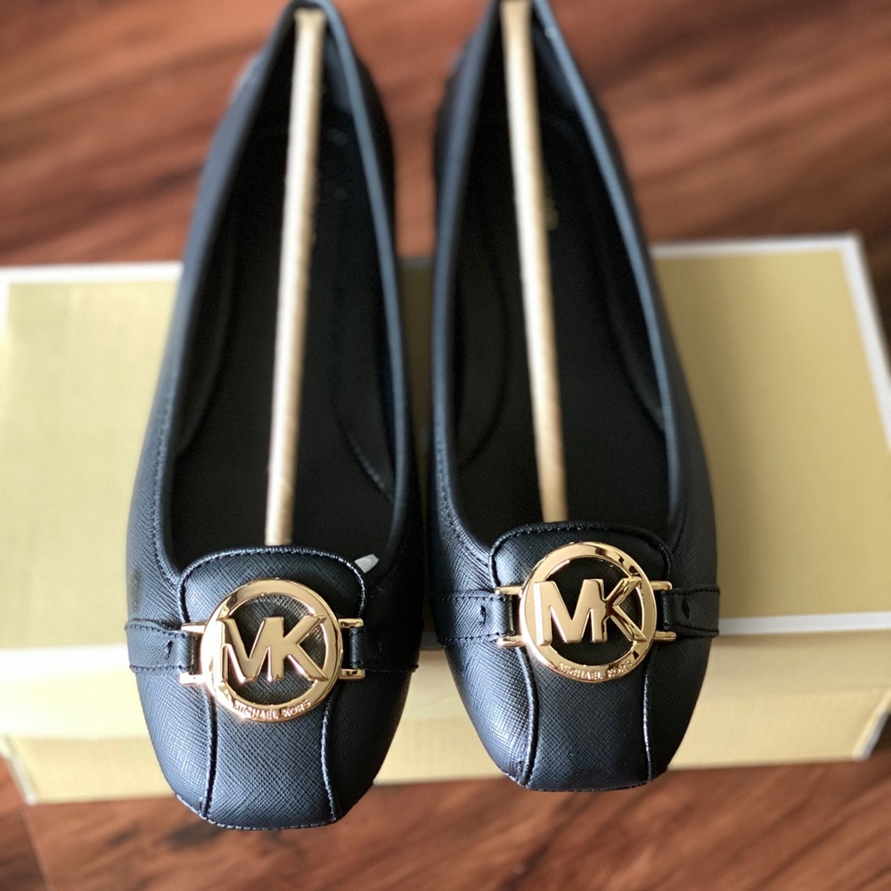 Michael kors flat